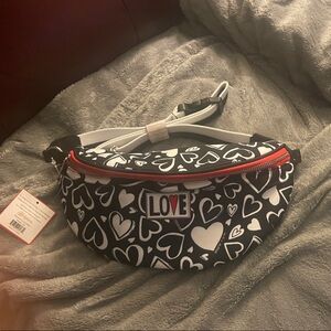 Brighton Heart Pattern Crossbody Bag - Black and White